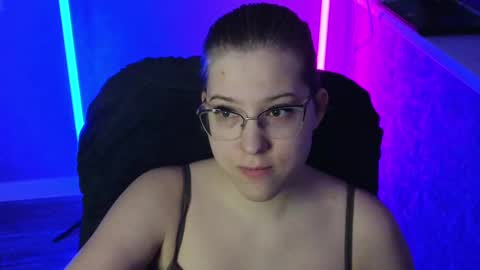 Belle  online show from February 22, 1:11 am