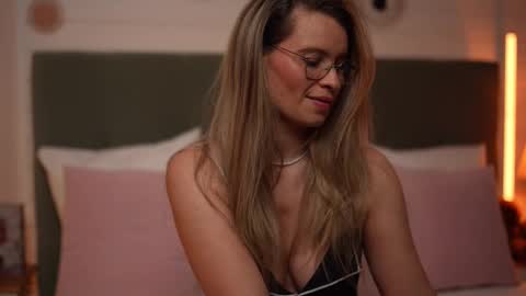 Alex online show from March 17, 4:50 am