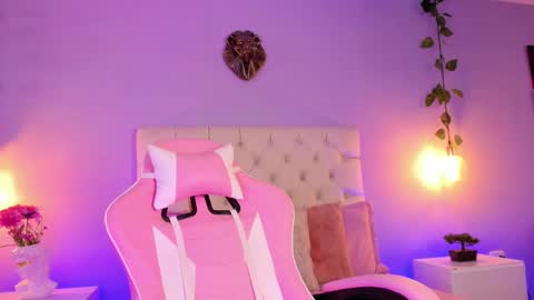 Snapshot of brann_tadzio chatting on February 28, 12:42 pm online show from February 28, 12:42 pm