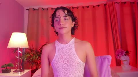 Snapshot of brann_tadzio chatting on September 13, 10:45 pm online show from September 13, 10:45 pm