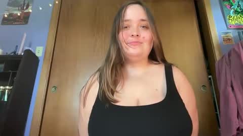 BrattyWInnie online show from May 18, 6:47 pm