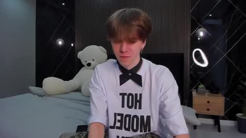 Snapshot of braxiboy chatting on February 26, 9:01 am Brax online show from February 26, 9:01 am