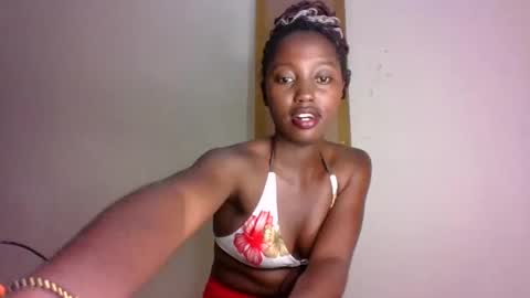 Snapshot of breezykan123 chatting on January 6, 7:45 pm breelia online show from January 6, 7:45 pm