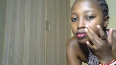 Snapshot of breezykan123 chatting on December 7, 3:09 am breelia online show from December 7, 3:09 am
