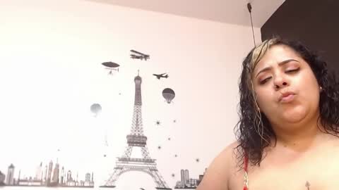 Snapshot of brenda_maz chatting on February 25, 7:06 pm Brenda  online show from February 25, 7:06 pm