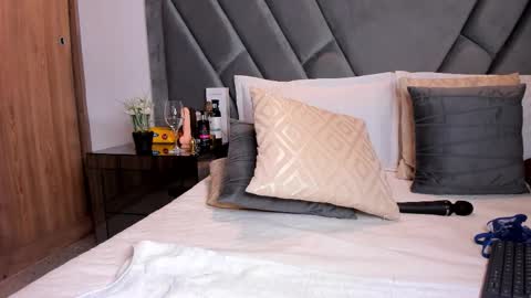 Brenda online show from November 19, 9:46 pm