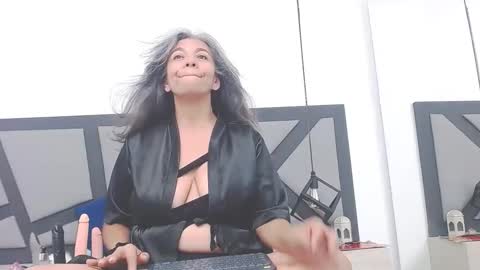 Snapshot of brenda_velasquez chatting on September 16, 11:30 pm BRENDA VELASQUEZ online show from September 16, 11:30 pm