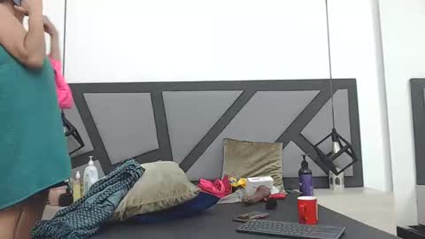 Snapshot of brenda_velasquez chatting on March 5, 3:18 am BRENDA VELASQUEZ online show from March 5, 3:18 am