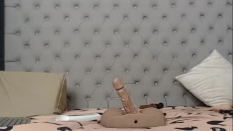 BRENDA VELASQUEZ online show from January 9, 11:21 pm