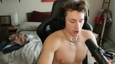 brentonverde online show from December 7, 4:53 pm