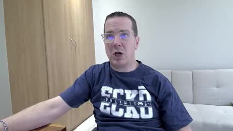 Snapshot of brettdj chatting on September 26, 2:03 pm Brett online show from September 26, 2:03 pm