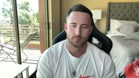 Brett Mycles online show from November 24, 6:17 pm