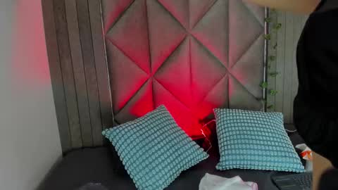 B R I A  online show from February 16, 1:37 am