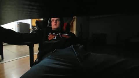 brian7891012 online show from March 9, 7:01 am