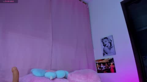briana11_ online show from June 22, 3:25 am