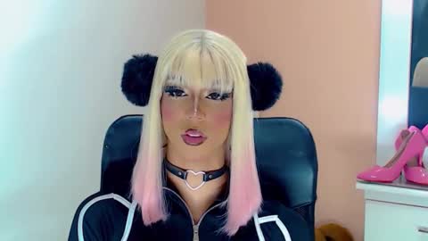 BRIANA online show from November 10, 11:51 pm