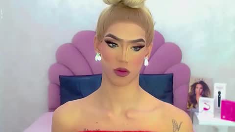 BRIANA online show from March 19, 8:09 am