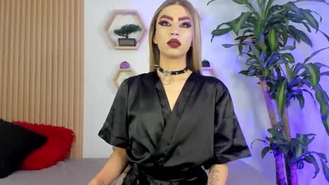 briana_white online show from November 11, 2:25 am