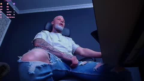 Brian online show from December 4, 5:51 am