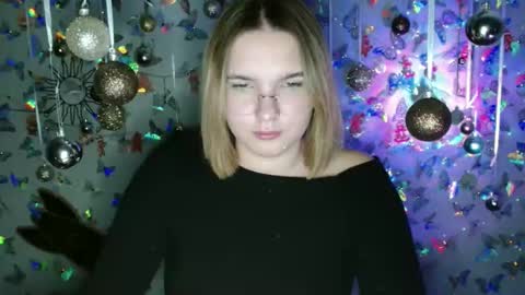 shiny smile online show from November 7, 8:55 pm