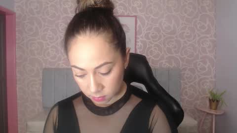 Brianna online show from November 10, 5:27 pm