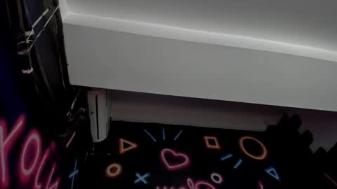 Brianna online show from December 12, 12:01 pm