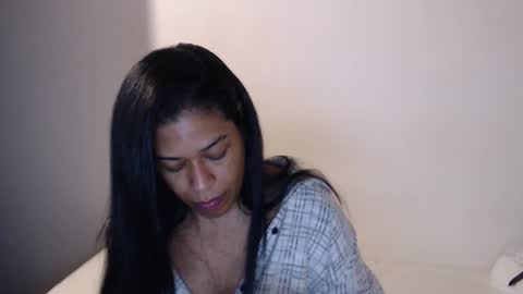 Snapshot of briannacute chatting on October 1, 1:27 am Briaa online show from October 1, 1:27 am