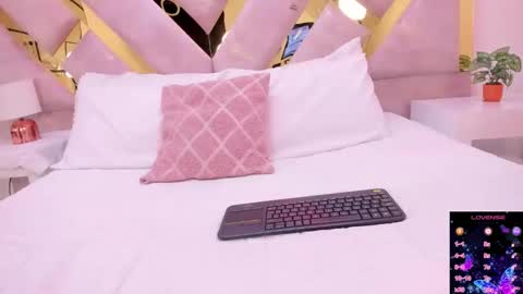 Snapshot of briannahill_ chatting on September 10, 12:06 pm Brianna online show from September 10, 12:06 pm