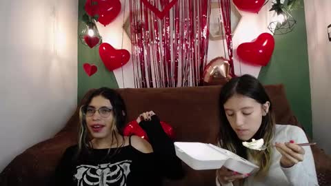 Snapshot of briarandblair chatting on February 17, 2:17 pm briarandblair online show from February 17, 2:17 pm
