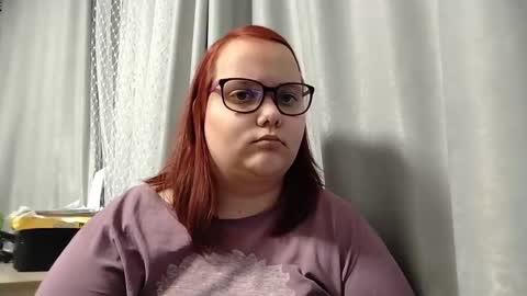 Snapshot of bridget_julianne chatting on December 6, 3:13 am Bridget Julianne online show from December 6, 3:13 am