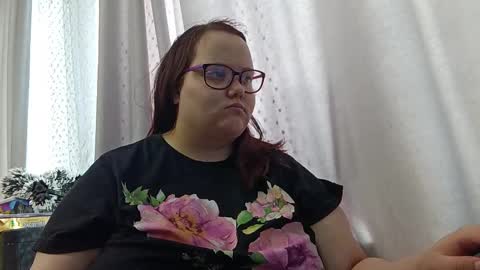 Snapshot of bridget_julianne chatting on February 27, 10:11 am Bridget Julianne online show from February 27, 10:11 am