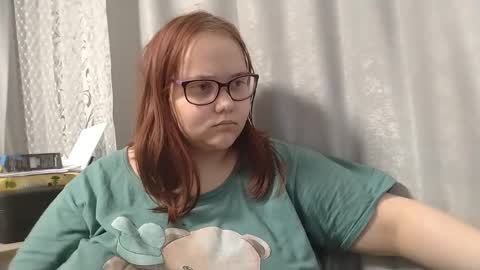 Snapshot of bridget_julianne chatting on December 23, 10:12 pm Bridget Julianne online show from December 23, 10:12 pm