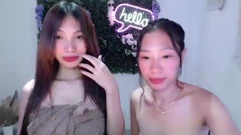 brie_belle online show from February 27, 8:02 am