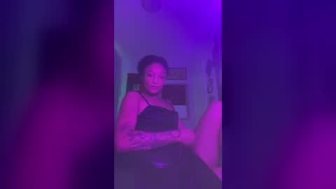 briellenicole22204890 online show from August 7, 3:05 am
