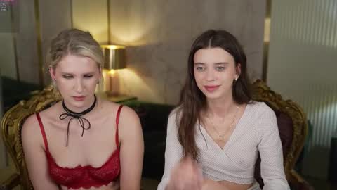 Diamonds Girls online show from November 19, 9:24 pm