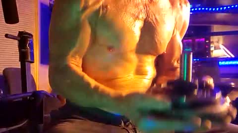 brigstuf20 online show from April 13, 3:00 am