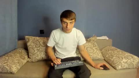 bristlebback online show from December 4, 5:34 pm