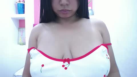 Snapshot of britanyx1 chatting on February 15, 6:44 pm britanyx1 online show from February 15, 6:44 pm