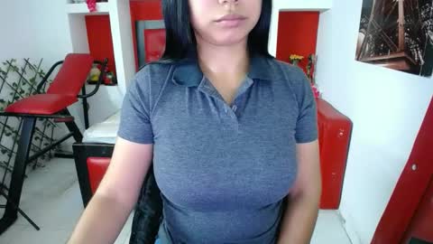 Snapshot of britanyx1 chatting on September 19, 12:31 pm britanyx1 online show from September 19, 12:31 pm