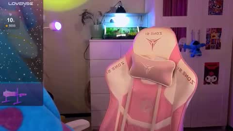 Britney online show from December 4, 9:14 pm