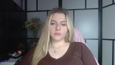 BritneyGlow online show from December 19, 5:18 pm