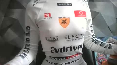 BritneyxKittens online show from November 6, 8:06 am