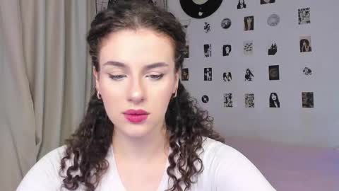 Snapshot of brookchills chatting on September 23, 7:13 am Brook Help me collect 100 reactions online show from September 23, 7:13 am