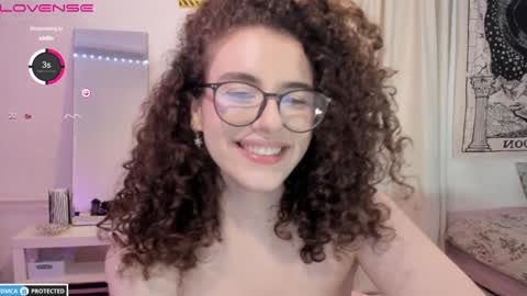 Snapshot of brookchills chatting on December 4, 10:35 pm Brook Help me collect 100 reactions online show from December 4, 10:35 pm