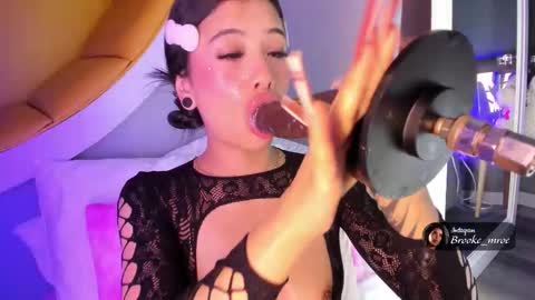 Brooke online show from March 14, 5:17 pm