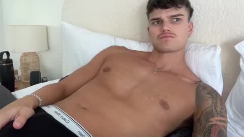 BrooklynTay online show from February 17, 5:06 am