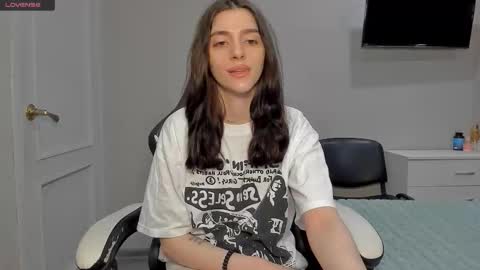 broosnica1 online show from December 22, 8:32 am