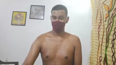 brownguy2505 online show from October 20, 4:17 am