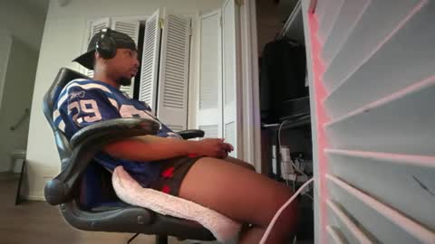 Brownskinshortyy online show from February 15, 5:33 pm