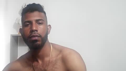 bruce_1111 online show from June 19, 2:34 pm